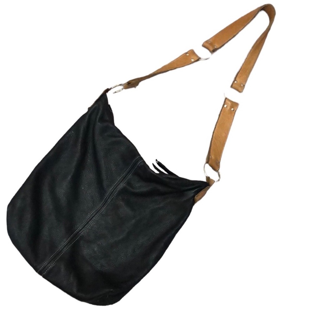 Hides in Hand | Black & Tan Leather Crossbody Bucket Bag 🇨🇦